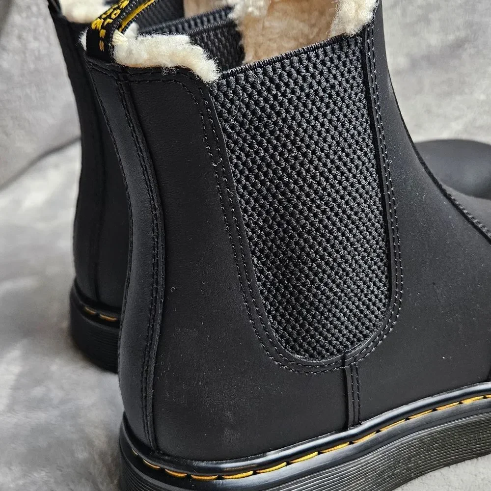 Dr. Martens Chelsea Boots Faux Fur Lined Black Leather Women’s Size 6